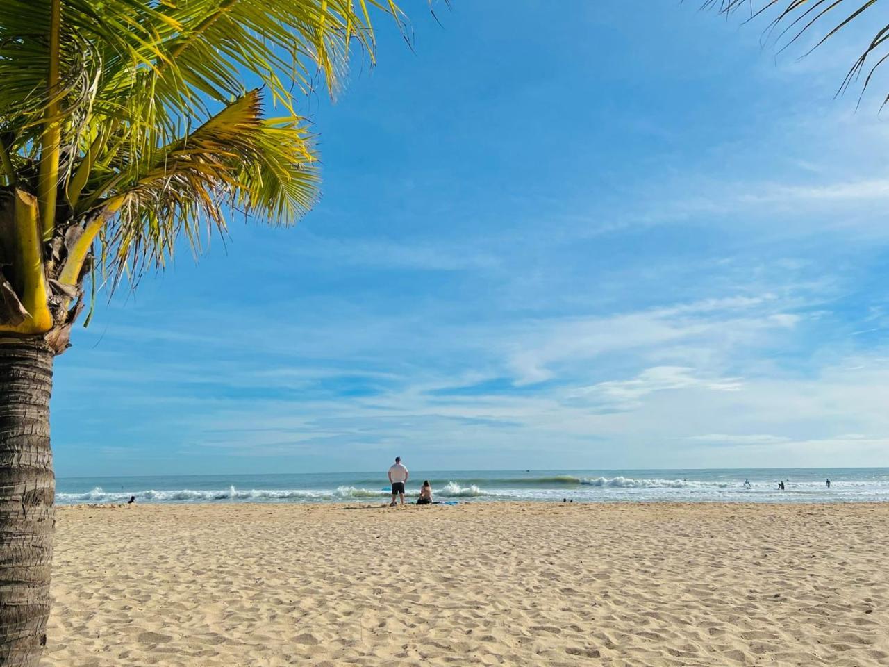 1 Seaview- 2 Gardenview 2Mins To The Beach - Luxury Condotel Phan Thiet Exterior photo